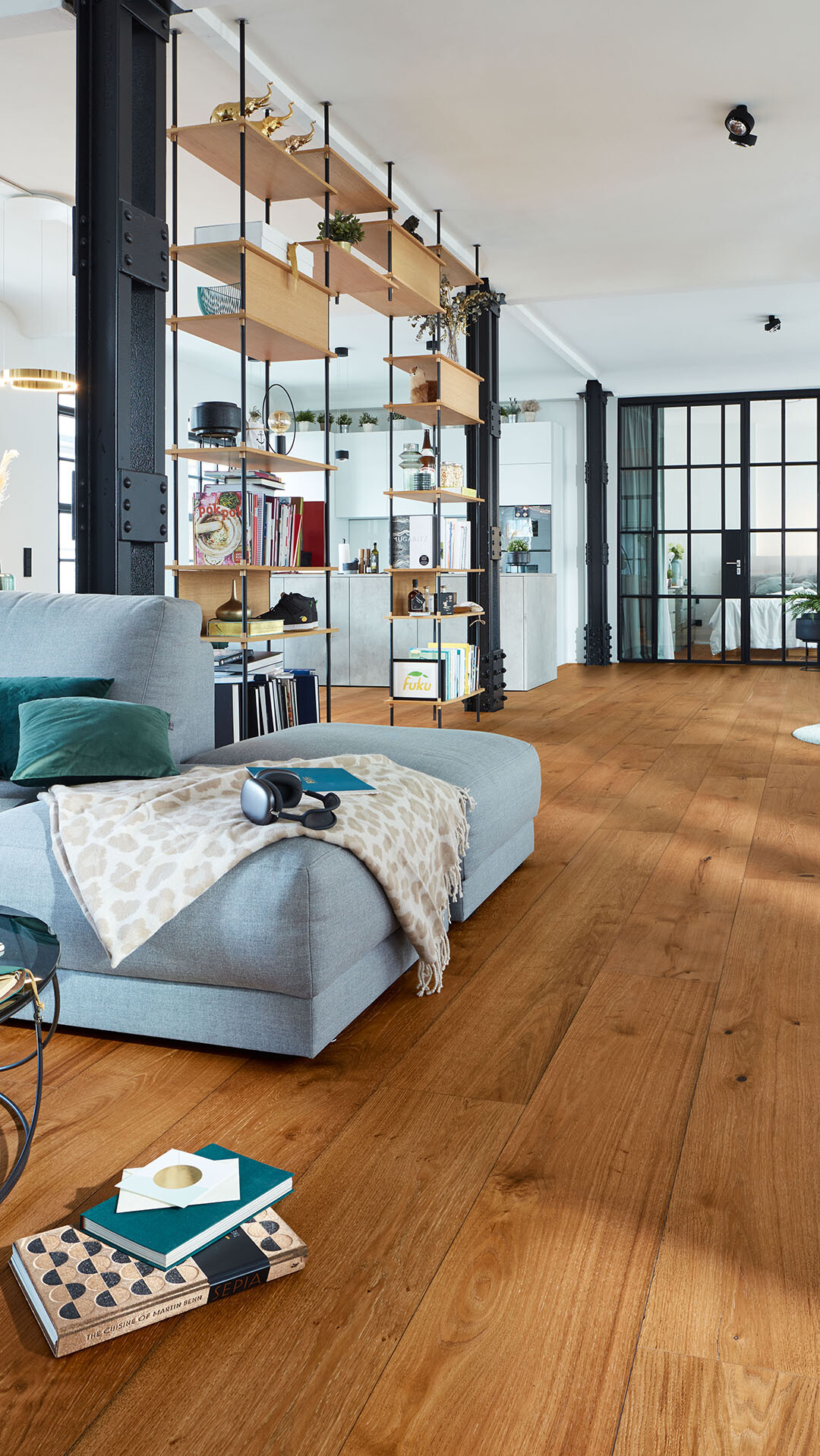 Böden in Eiche-Optik Lindura-Holzboden Eiche authentic kastanienbraun 8911